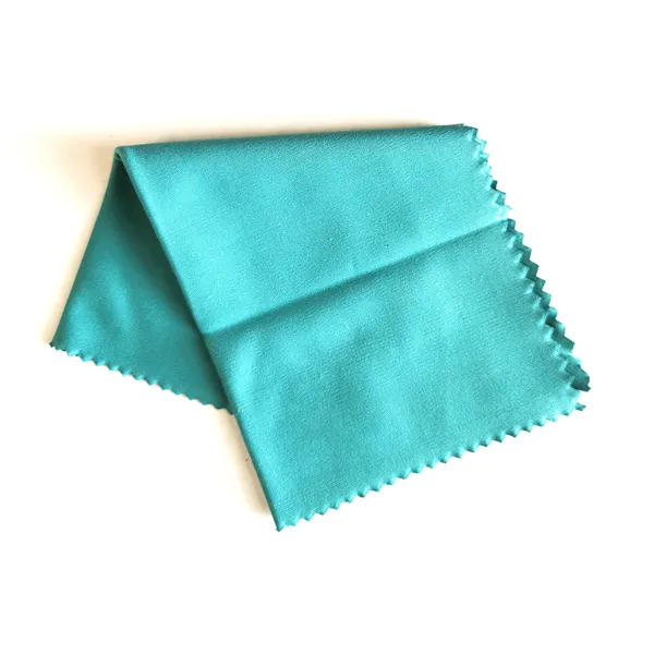 Ubrousek čistící v pouzdře