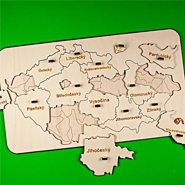 Mapa ČR dřevěná s kraji vkládačka